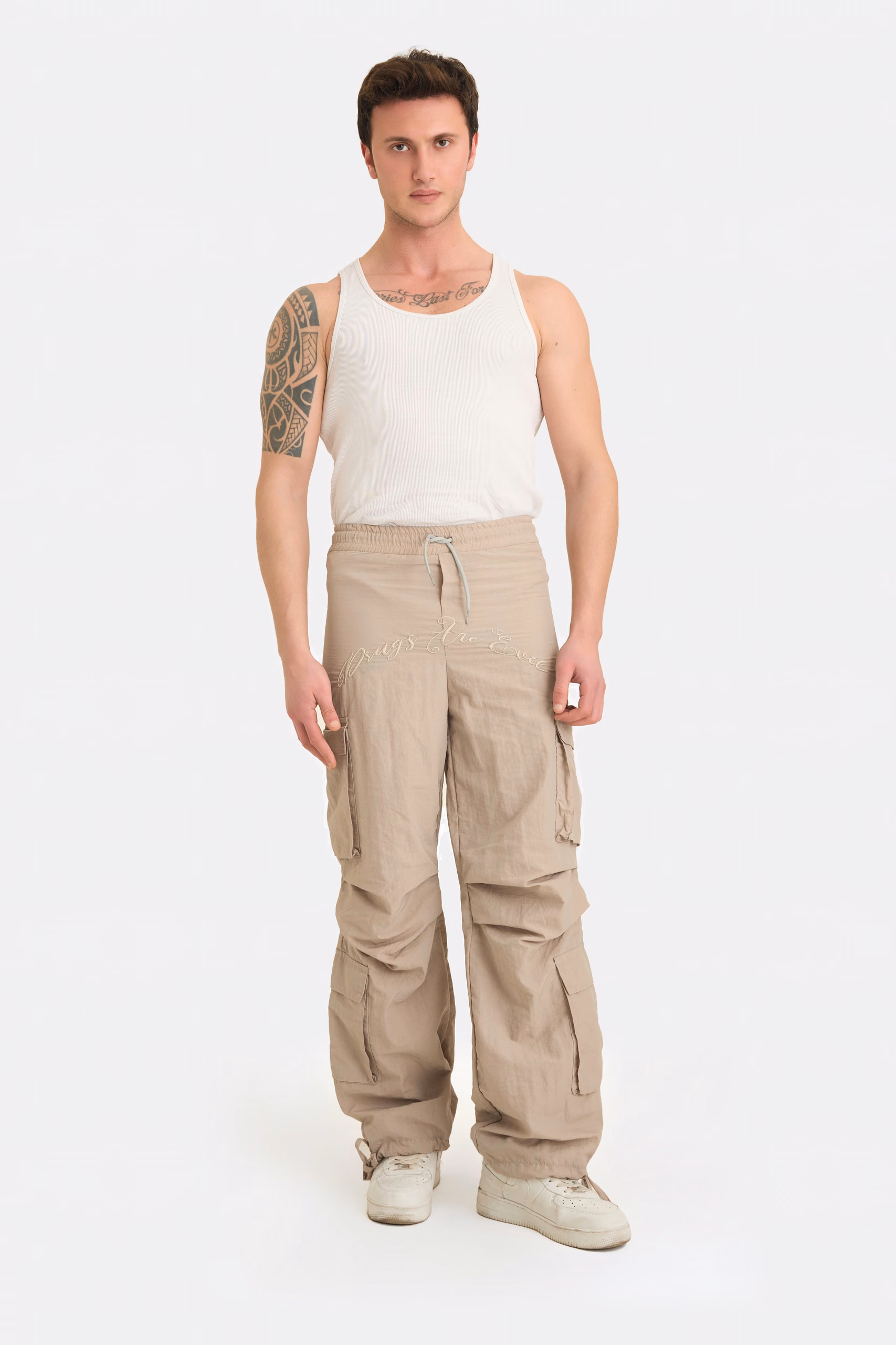 Pantaloni cargo parachute beige