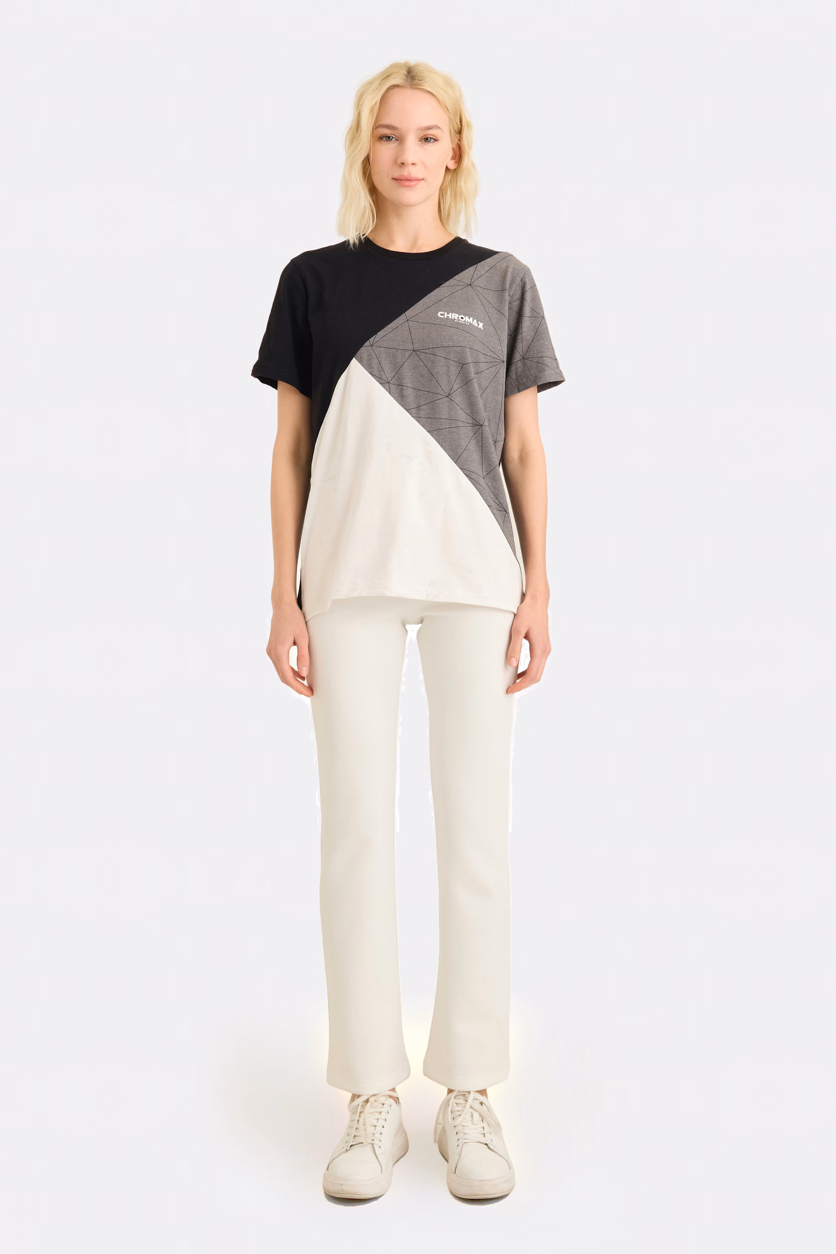 Damen-T-Shirt mit diagonalem Colourblock – Schwarz, Grau und Creme